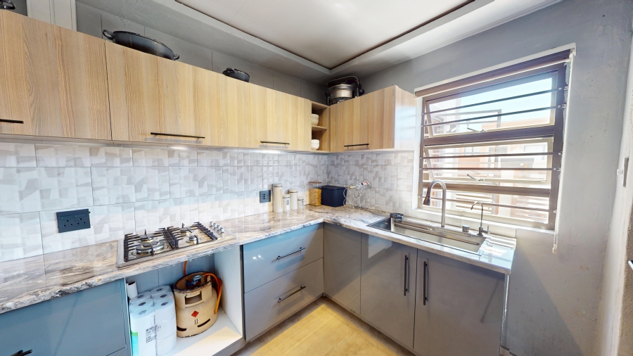 3 Bedroom Property for Sale in Harare Western Cape